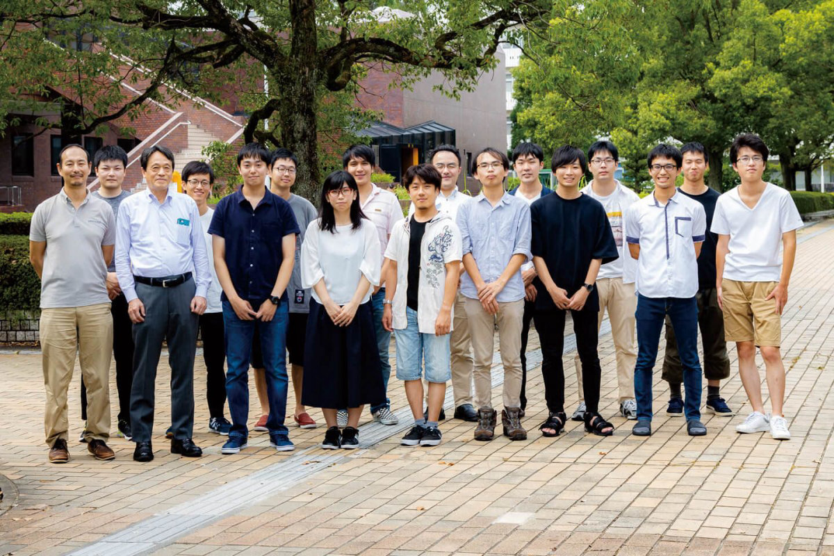 u6df1u5c64u5b66u7fd2u306eu7814u7a76u8005u304cu8a9eu308bu3001SPRESENSEu2122u306eu9b45u529bu3002u30b9u30deu30fcu30c8u30d5u30a1u30afu30c8u30eau30fcu304cu59cbu307eu308bu300cu6b21u4e16u4ee3u306eu6280u8853u8005u80b2u6210u306bSPRESENSEu2122u300d